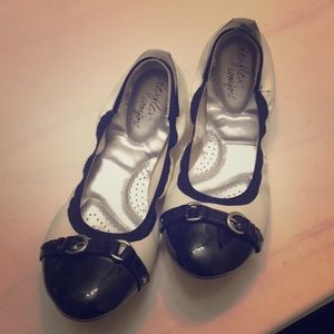 Black and white flats